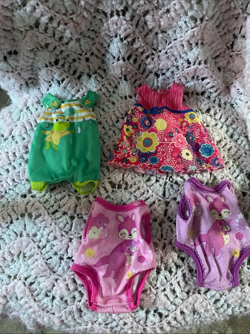 Baby Alive Doll outfit lot of 4 outfits